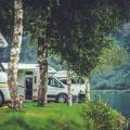 Wohnmobile auf einem Campingplatz